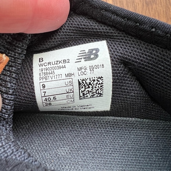 New Balance Fresh Foam Cruz V2 Sneakers - Picture 3 of 8